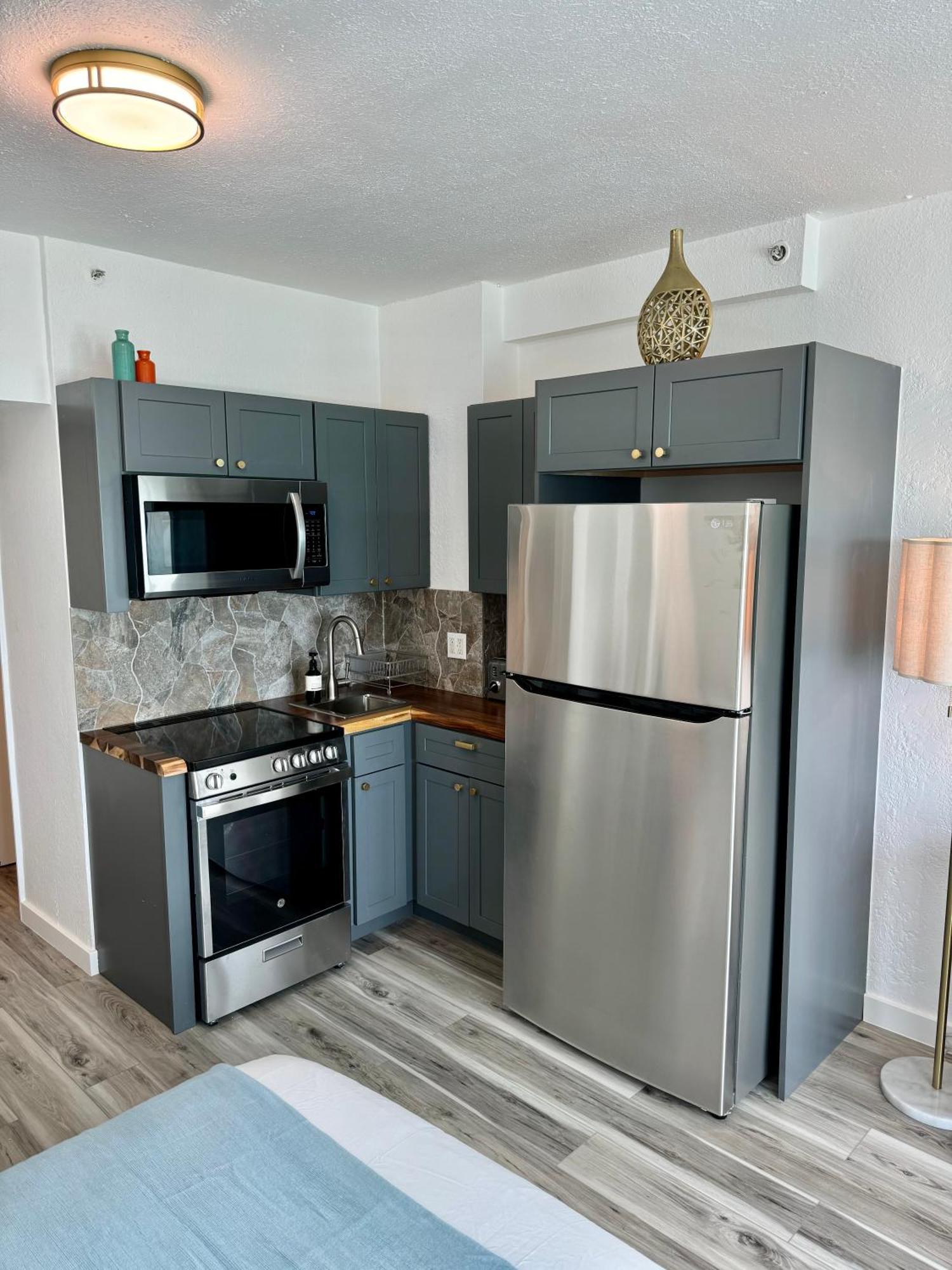 Appartement Directly On The With Pool & Ocean View